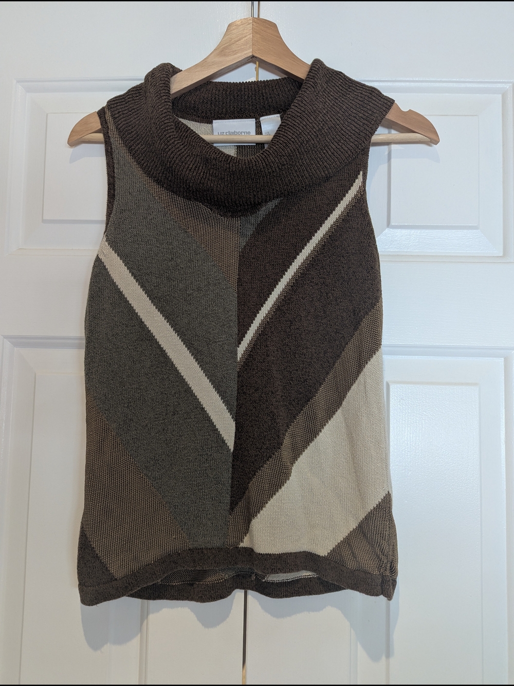 Liz Claiborne Green Chevron Cowl Neck Sweater Vest Knit Top Quiet Luxury 90s S